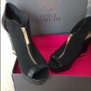 Vince Camuto wedges